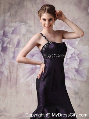 Modest Dark Purple Mermaid One Shoulder Celebrity Dress with Beading