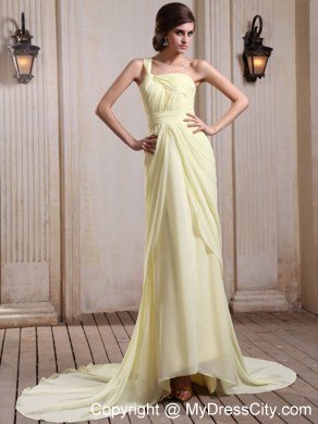 Yellow Green Celebrity Dress With One Shoulder and Court Train