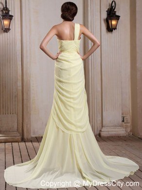 Yellow Green Celebrity Dress With One Shoulder and Court Train