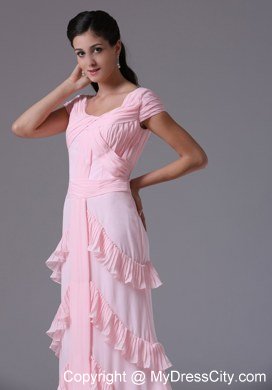 Short Sleeves Baby Pink Scoop Column Celebrity Dress With Ruffed Layers