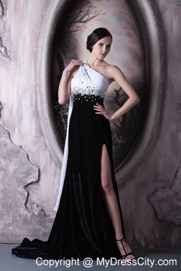 White and Black One Shoulder Beading Celebrity Dress for Watteau Train