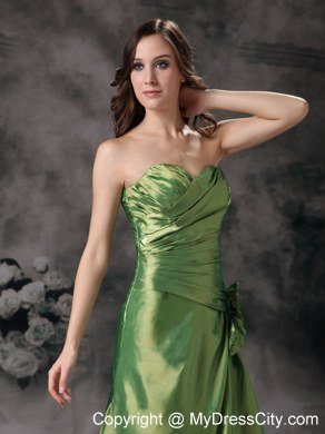 Discounted Green Sweetheart Column Bridesmaid Dress with Hand Made Flower