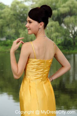 Exquisite Knee-length Yellow Ruched Spaghetti Straps Bridesmaid Dress