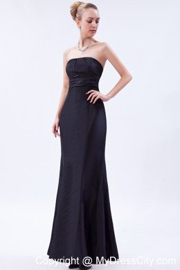 Navy Blue Column Strapless Floor-length Ruched Bridesmaid Dress