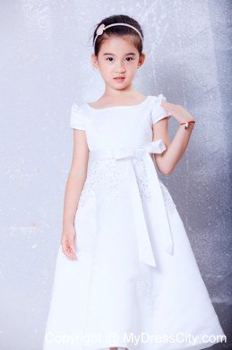 Scoop Neckline Tea-length Beading and Bow Decorate Flower Girl Dress