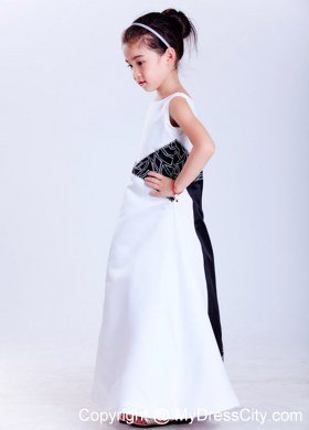 Scoop Embroidery Decorate Flower Girl Dress in White and Black