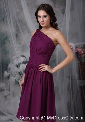 One Shoulder Knee-length Ruched Homecoming Dress in Purple