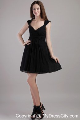 Black Mini-length Chiffon Empire Homecoming Dress with V-neck