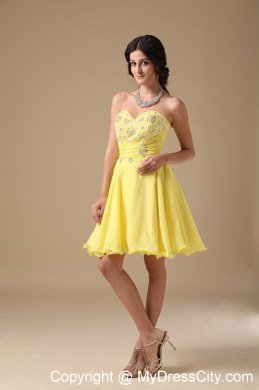 Yellow A-line Sweetheart Chiffon Short Prom Dress with Beading