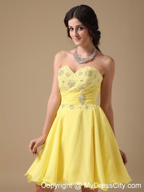 Yellow A-line Sweetheart Chiffon Short Prom Dress with Beading