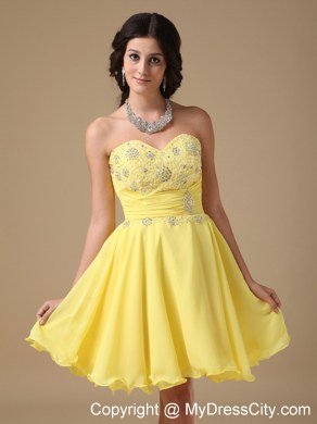 Yellow A-line Sweetheart Chiffon Short Prom Dress with Beading