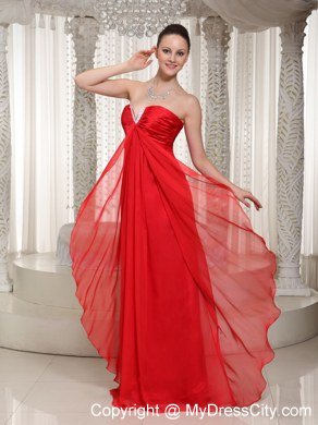 Plus Size Red V-neck Chiffon Ruches Prom Dress With Side Zipper