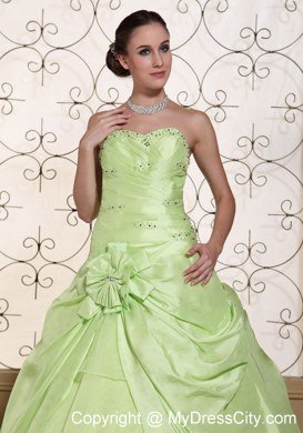 Elegant Sweetheart Flower Beading Yellow Green Dresses For Sweet 15