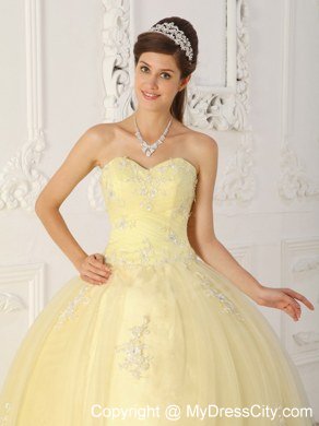 Tulle Appliques Sweetheart Light Yellow Quinceanera Dresses For Cheap