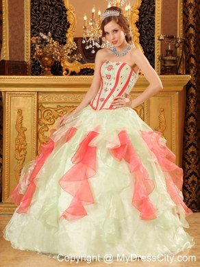 Popular Strapless Organza Ruffles Sweet 16 Dresses With Appliques