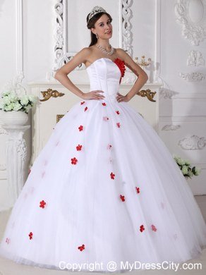 White Sweetheart Ball Gown Sweet 16 Dresses With Red Petals