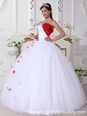 White Sweetheart Ball Gown Sweet 16 Dresses With Red Petals