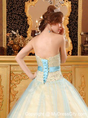 Elegant Sweetheart Beaded Quinceanera Gowns With Satin and Tulle