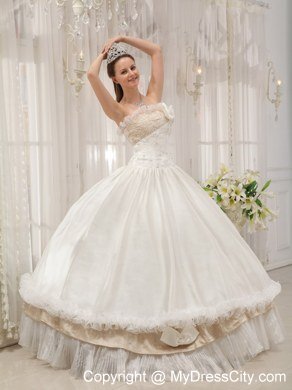 Luxurious White Ball Gown Strapless Beading Quinceanera Dresses