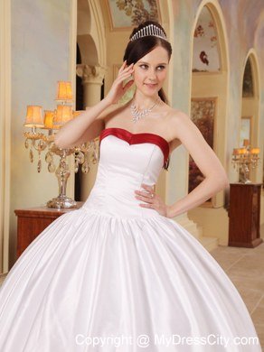 White Sweetheart Lace up Simple Quinceanera Dress with Sleeveless