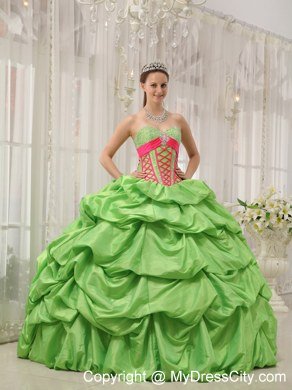 Sweetheart Beading Pick-ups Spring Green Spring Quinceanera Dress