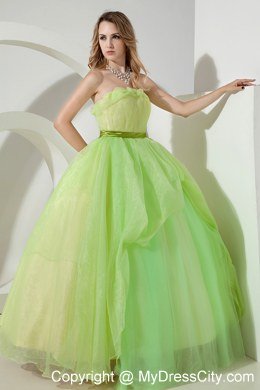 Spring Green A-line Princess Strapless Sweet 15 Dresses with zipper back