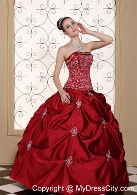 Popular Appliques Wine Red Sweet 15 Dresses with Embroidery