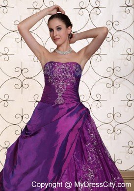 2013 Taffeta and Organza Embroidery Strapless Purple Dress for Quince