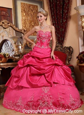 Taffeta Embroidery with Beading Sweetheart 2013 Hot Pink Quinceanera Dress