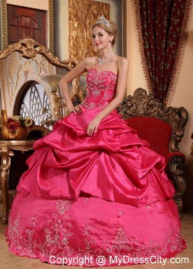 Taffeta Embroidery with Beading Sweetheart 2013 Hot Pink Quinceanera Dress