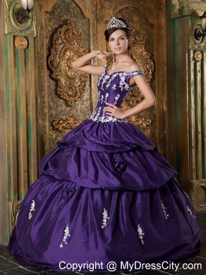 Elegant Off The Shoulder Taffeta Appliques Purple Quinceanera Dresses