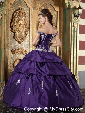 Elegant Off The Shoulder Taffeta Appliques Purple Quinceanera Dresses