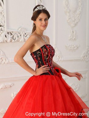 Red Strapless Beading Long Quinceanera Dress with Black Appliques