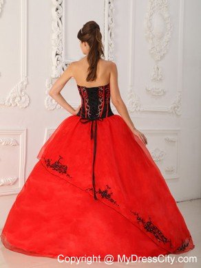 Red Strapless Beading Long Quinceanera Dress with Black Appliques