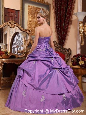 Hot Sale Sweetheart Ruching Appliques Purple Quinceanera Party Dress