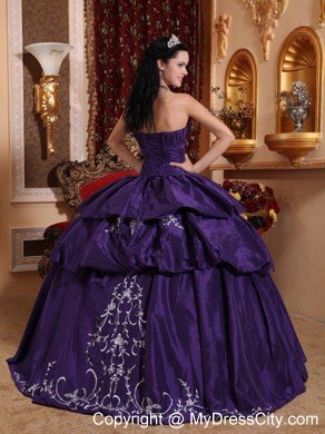 Sweetheart Taffeta Pick Ups Purple Appliques Quinceanera Dresses