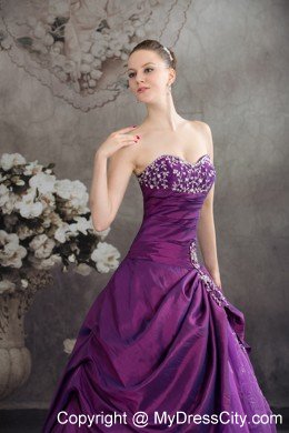 Sweetheart Ruching Purple Quinceanera Dress with Beading and Appliques