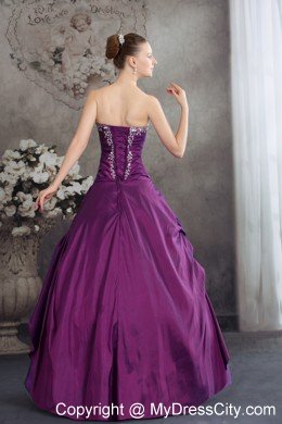 Sweetheart Ruching Purple Quinceanera Dress with Beading and Appliques