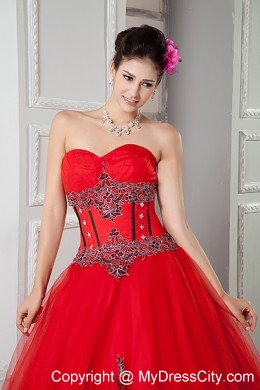 Sweetheart Tulle Beading Appliques Red Quinceanera Dresses 2013