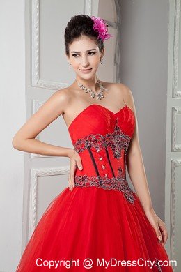 Sweetheart Tulle Beading Appliques Red Quinceanera Dresses 2013