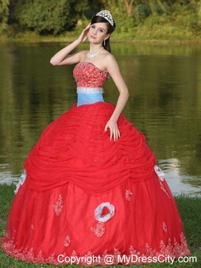 Strapless Ruches Beading Red Sweet 16 Dresses With Flower Decorate