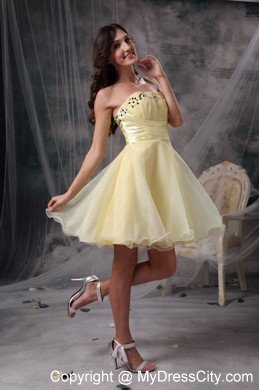 Yellow Strapless Beading Ruche Orangza Knee-length Cocktail Dress