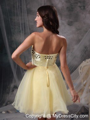 Yellow Strapless Beading Ruche Orangza Knee-length Cocktail Dress