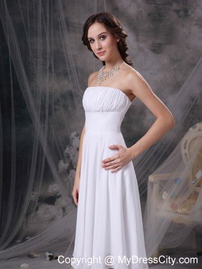 Cheap Strapless Ruched Tea-length White Bridesmaid Dama Dresses