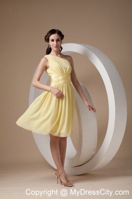 One Shoulder Knee-length Light Yellow Chiffon Bridesmaid Dama Dresses