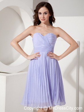 Lilac Chiffon Pleats Ruching Sweetheart Short Dama Dress for Quinceaneras