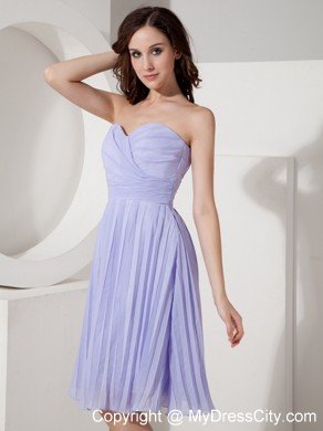 Lilac Chiffon Pleats Ruching Sweetheart Short Dama Dress for Quinceaneras