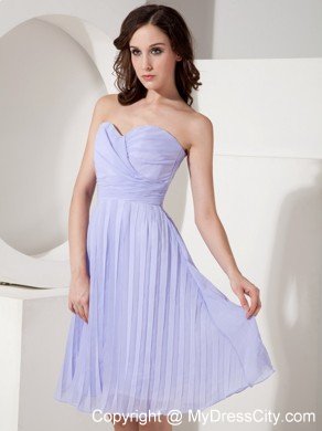 Lilac Chiffon Pleats Ruching Sweetheart Short Dama Dress for Quinceaneras