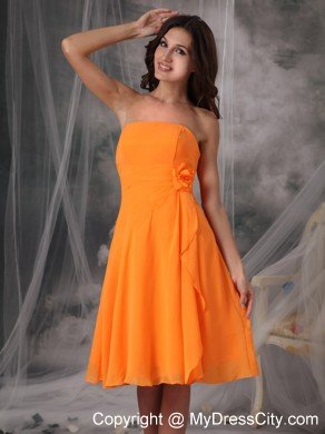 Knee-length Orange Chiffon Flowers Dama Dress for Quinceaneras