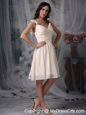 Cream Colored V-neck Ruched Chiffon Bridesmaid Dama Dresses